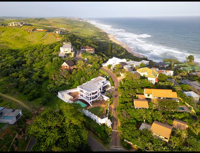 6 BEDROOM HOUSE FOR SALE IN SHEFFIELD BEACH